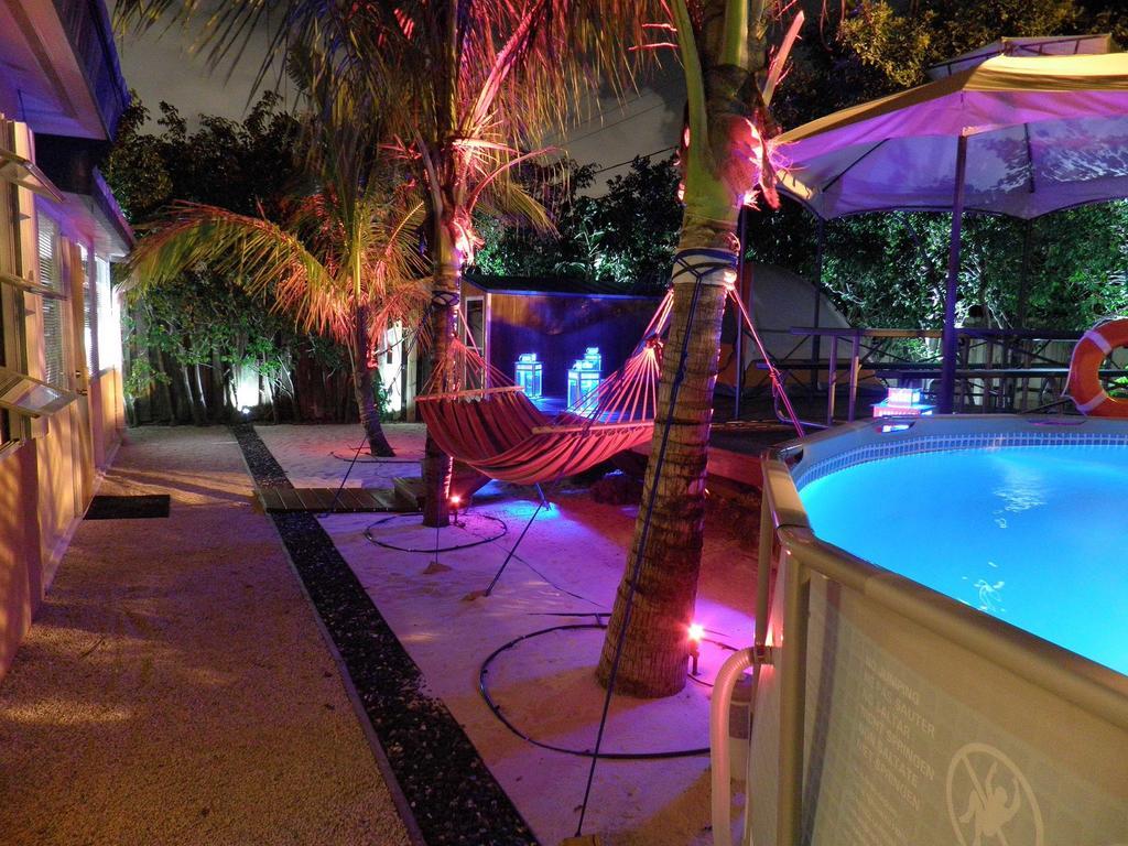 Blue Ocean Guesthouse Oakland Park Exterior foto