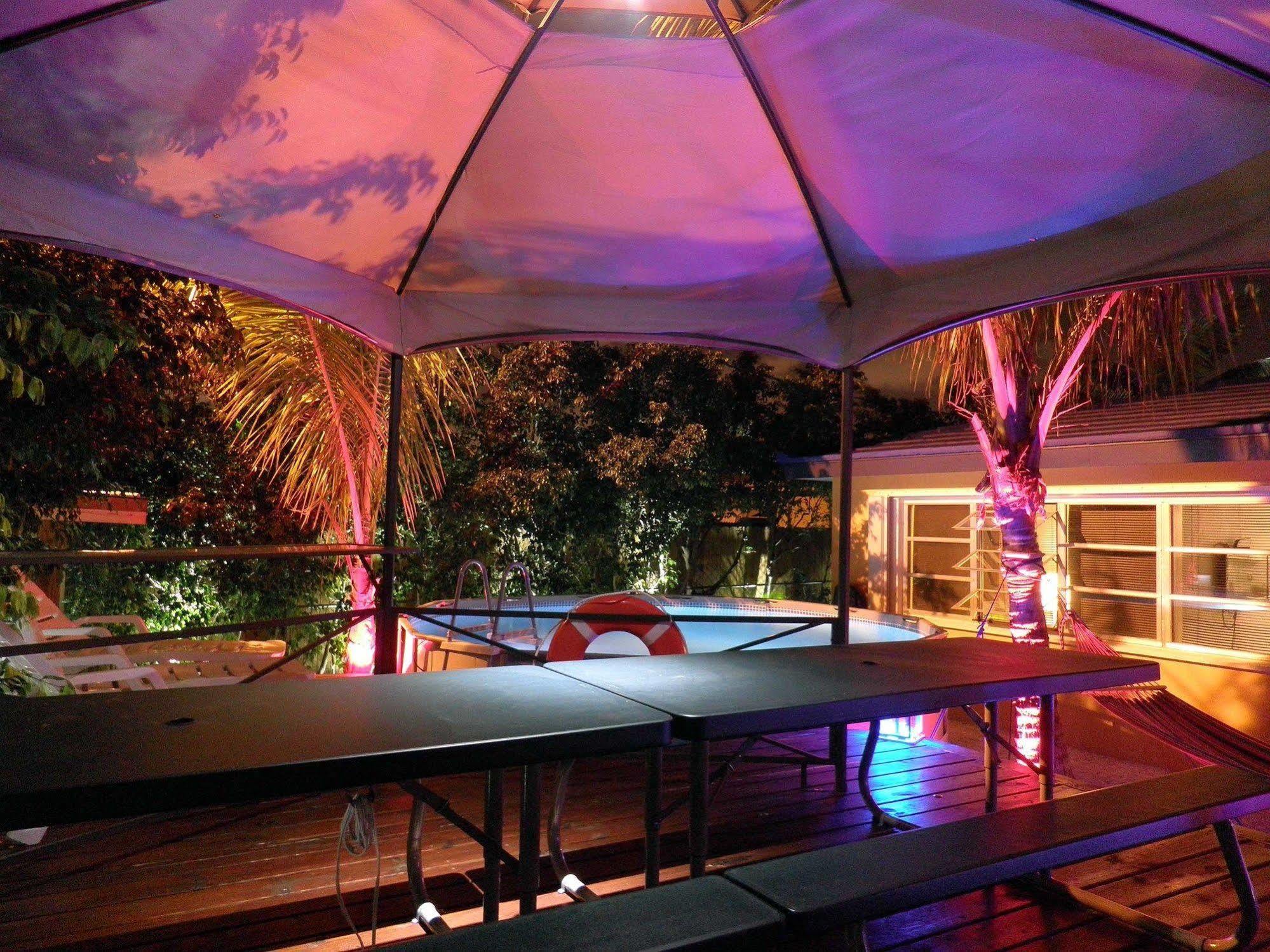 Blue Ocean Guesthouse Oakland Park Exterior foto